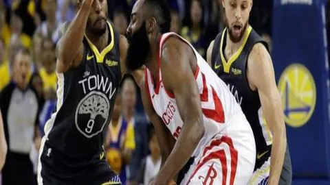 詹姆斯：与科比交情普通，与乔丹情谊深厚，加盟湖人后更上一层楼。